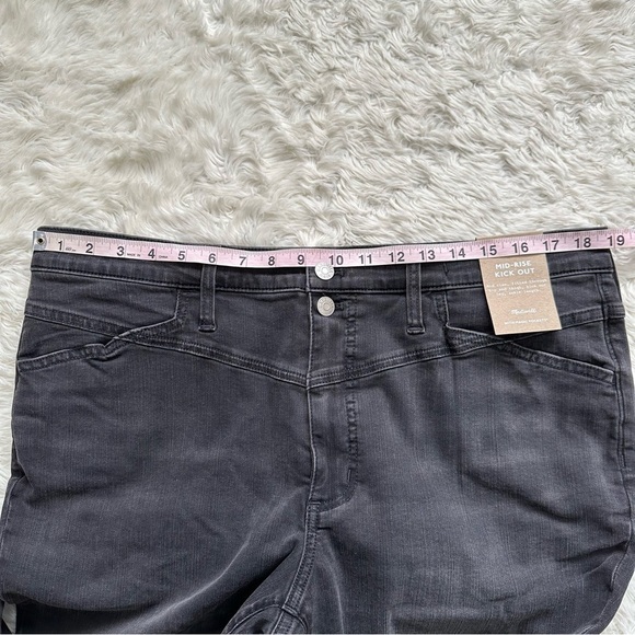 Madewell Jeans Kick Out Crop Mid-Rise Stretch in Beckley Wash 33 - Picture 10 of 13